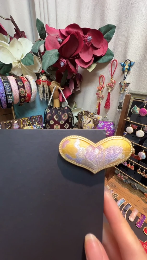 ?***水【孤品车12.29】三马紫金蝶舞牡丹爱心鸭嘴夹