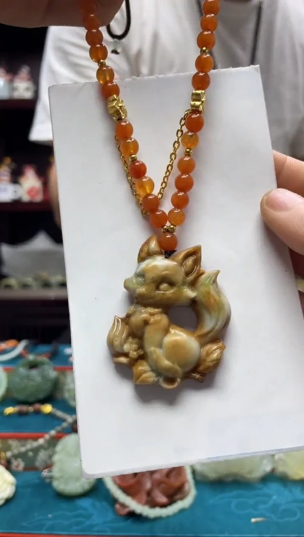 未镶嵌岫玉吊坠·