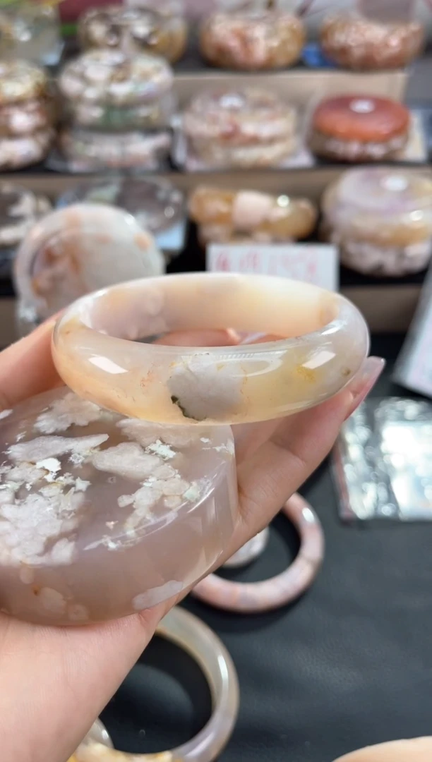 未镶嵌手镯石英质玉63