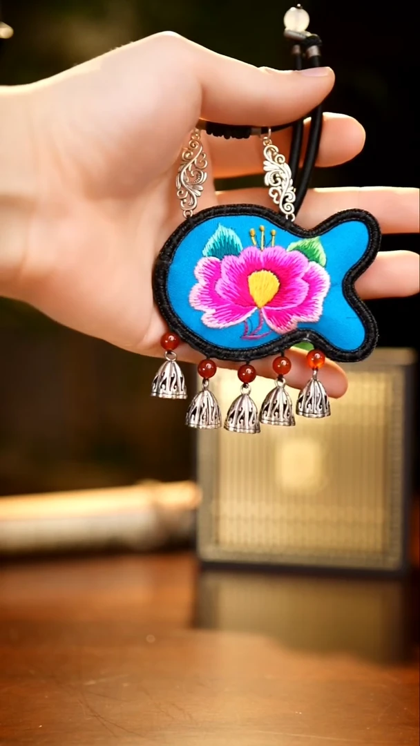 刺绣私人定制苗族手工A20