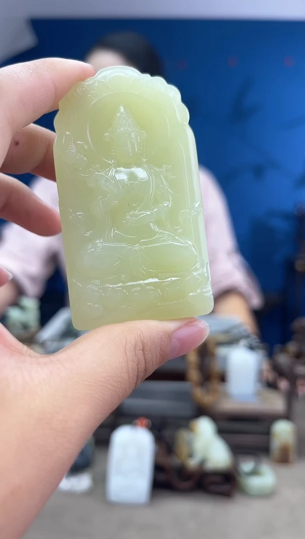 和田玉未镶嵌颈饰1