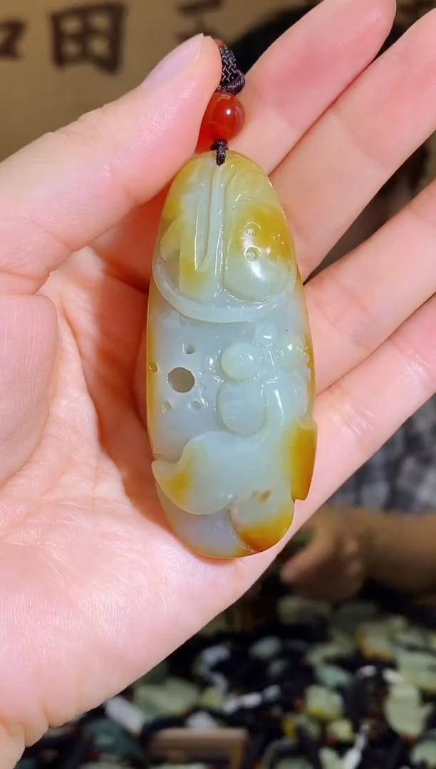 颈饰未镶嵌和田玉1