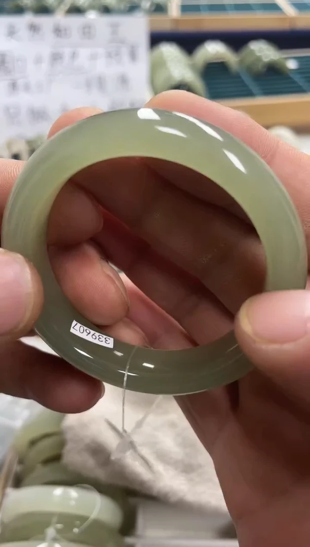 未镶嵌手镯和田玉和田玉手镯51圈168号