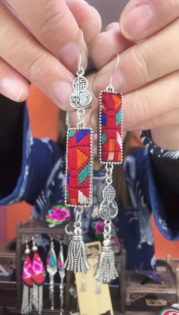 【闪购商品】织绣非遗手工刺绣耳环