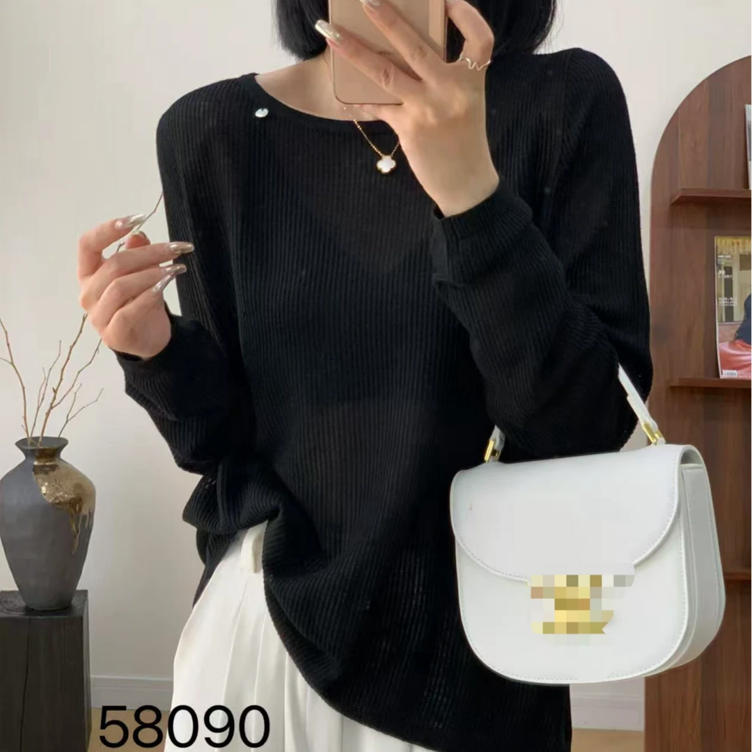 【香香】58090#新款韩版宽松后背排扣开叉针织镂空上衣