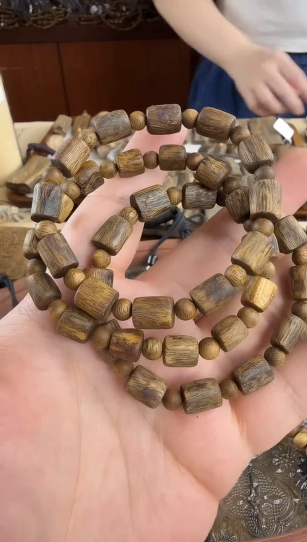 沉香手串奇楠沉香乌身圆叶随形桶珠单圈手串多样性发一