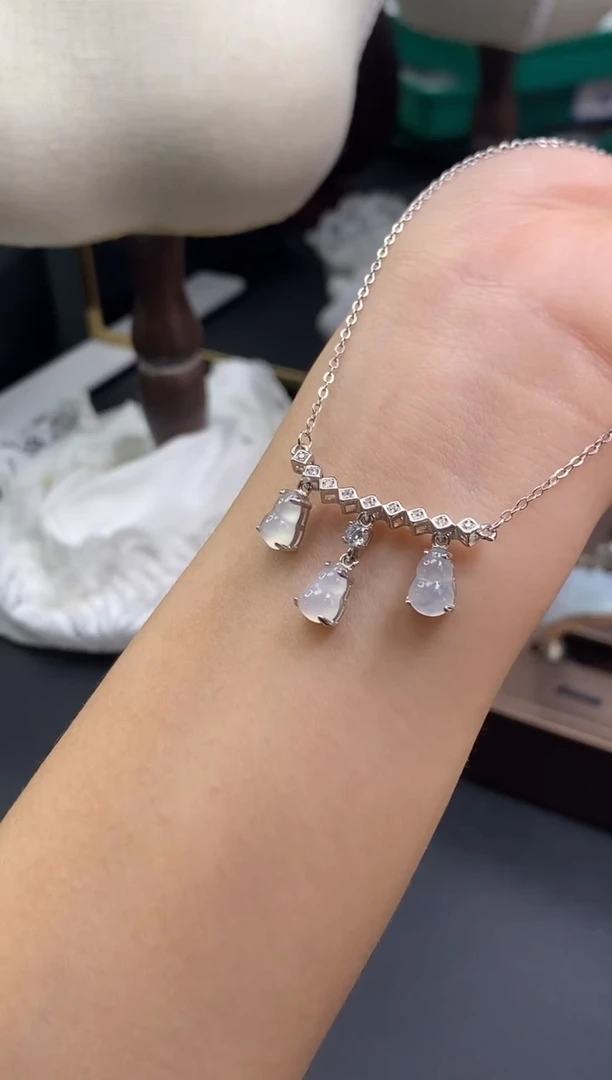 颈饰银S925镶嵌翡翠16579