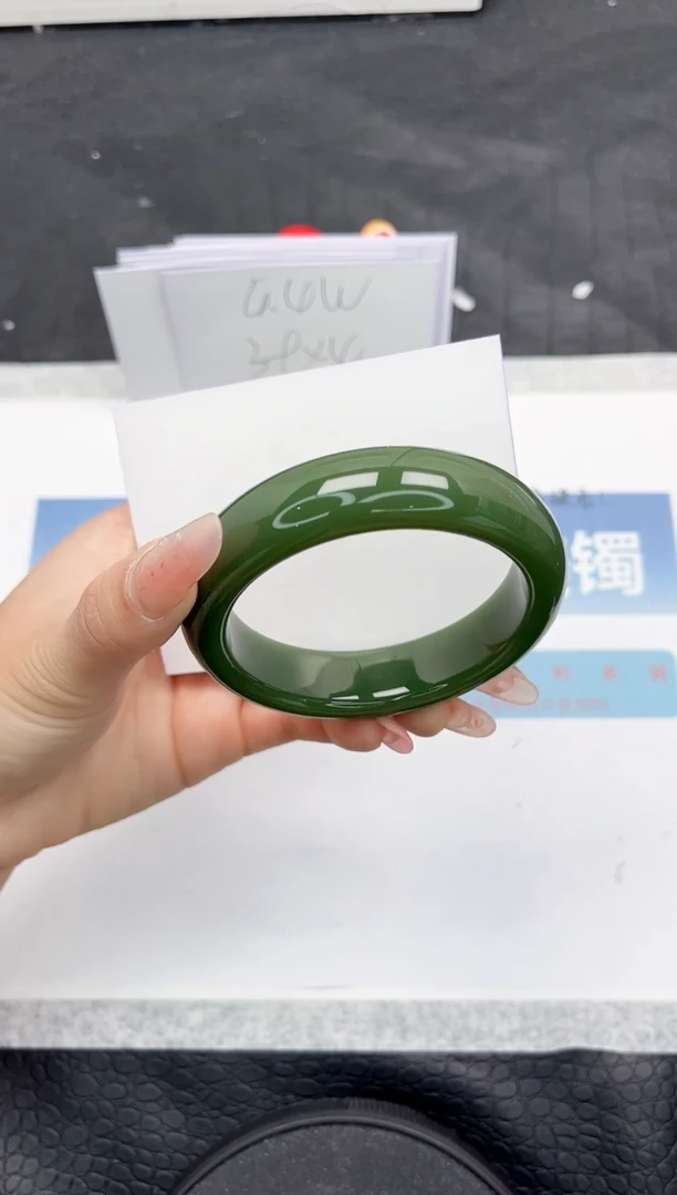 【闪购商品】石英质玉手镯未镶嵌Q295-56.7