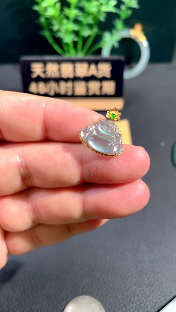 颈饰18K金镶嵌翡翠翡翠