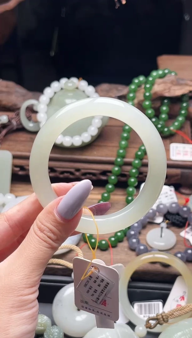 未镶嵌手镯和田玉青海晴水 54圈9013865