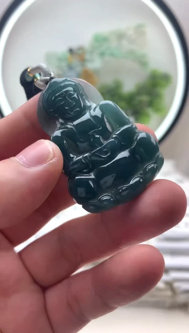 颈饰未镶嵌翡翠观音