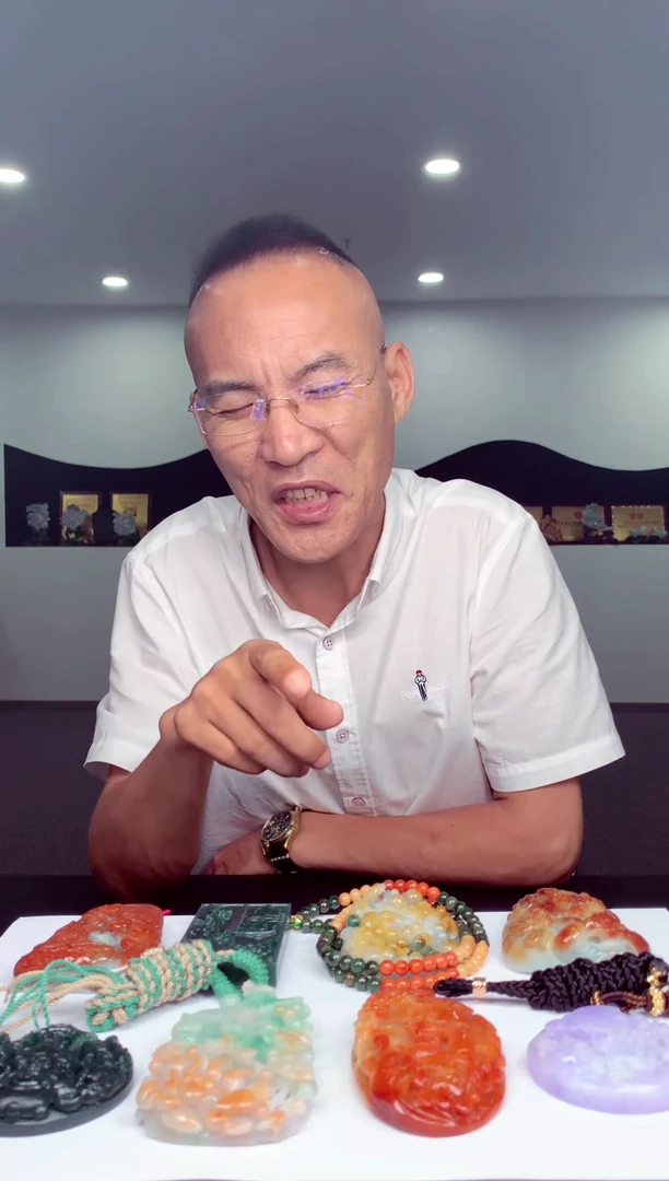 定制翡翠未镶嵌天然翡翠（拍一发一）
