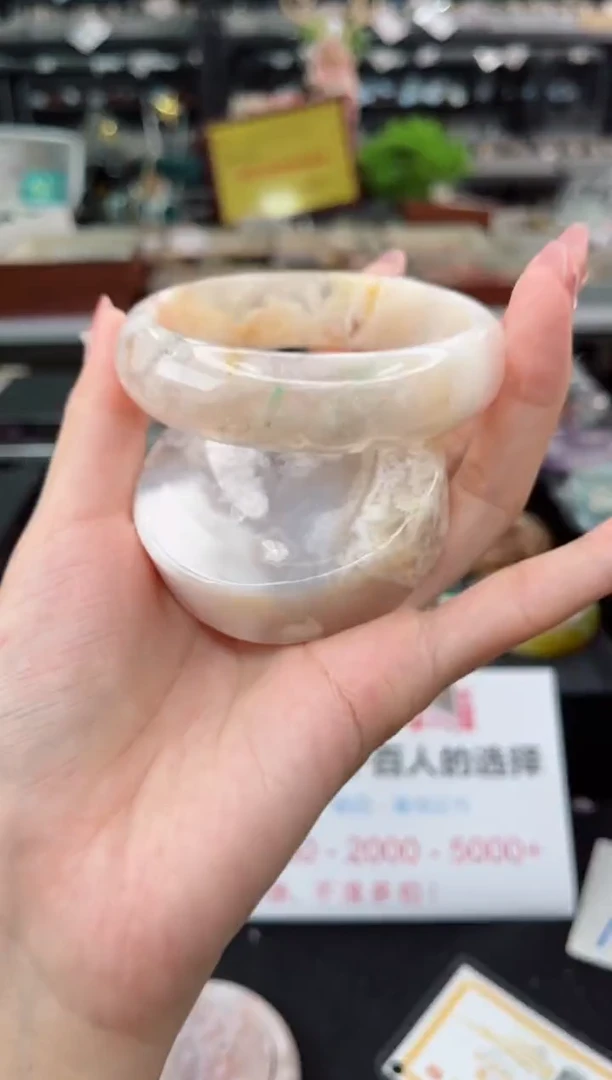 【闪购商品】石英质玉手镯未镶嵌62圈口（赠品镯心）1641594