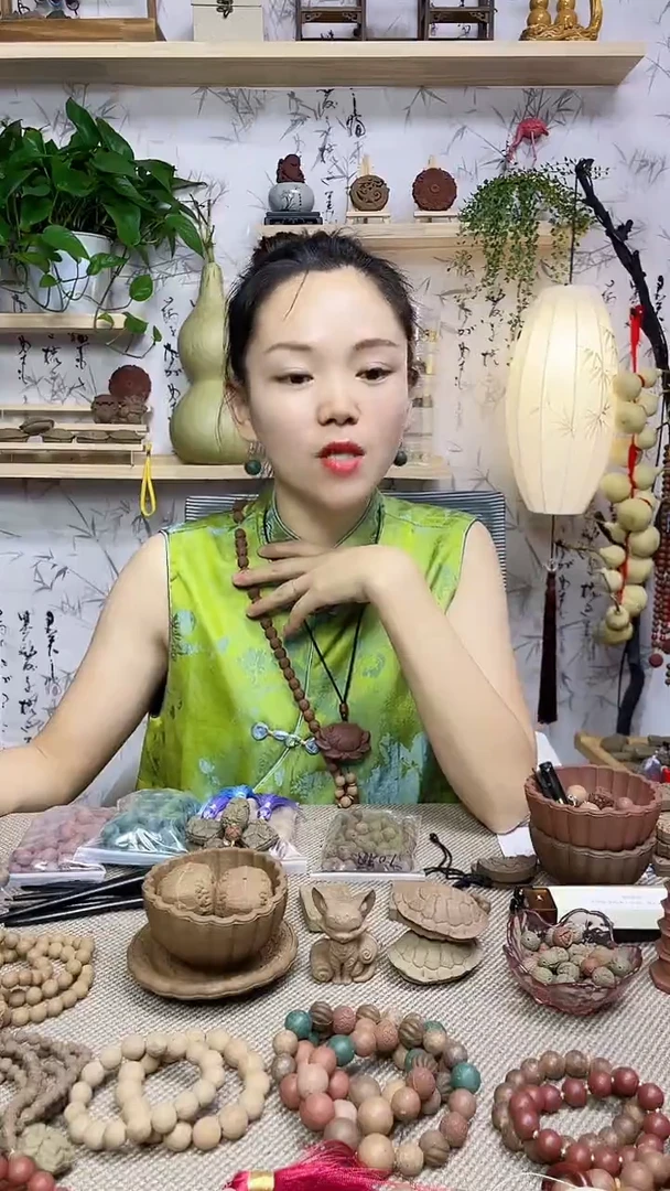 泥塑降真香大莲花