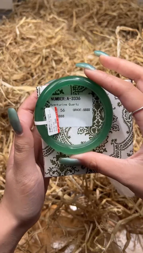 未镶嵌手镯石英质玉A3336B