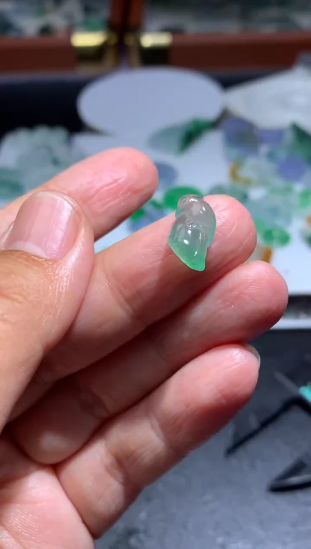 未镶嵌定制翡翠毛货12.5-6.9-5