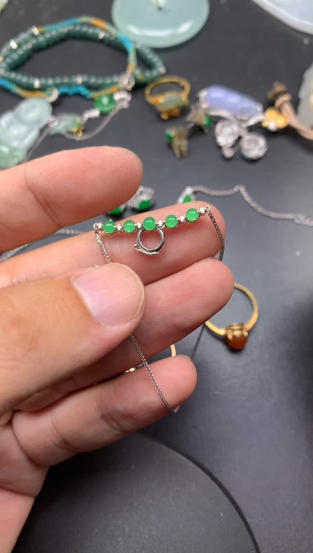 颈饰18K金镶嵌翡翠余**心陈皮糖商品不退不换