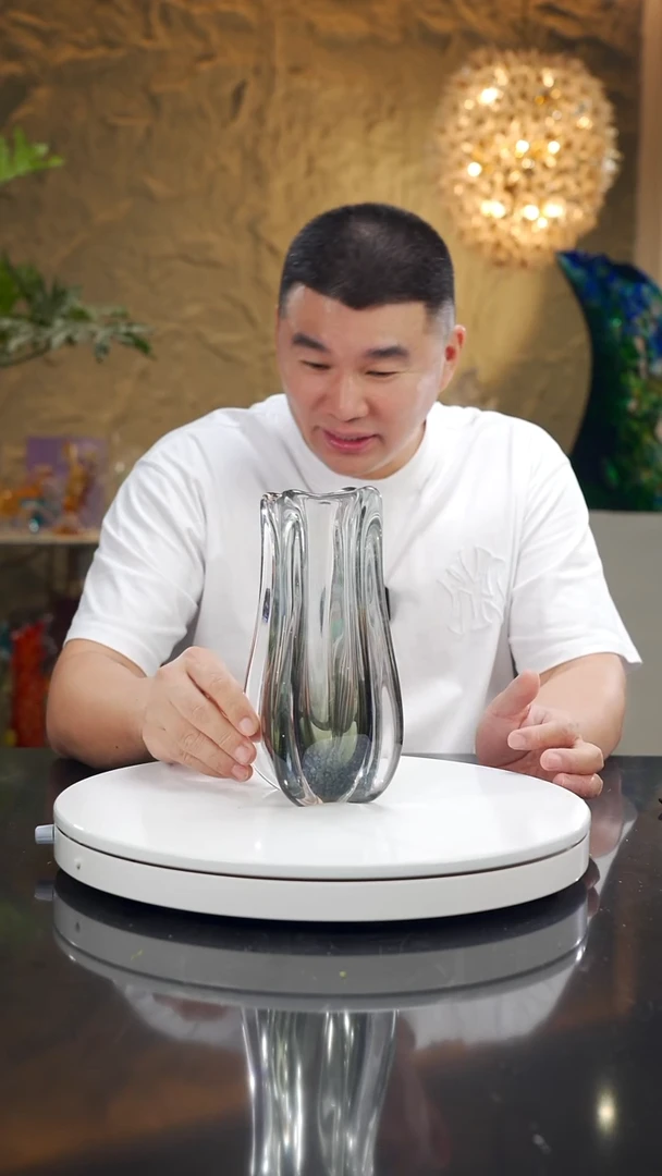 福利灰色花瓶摆件