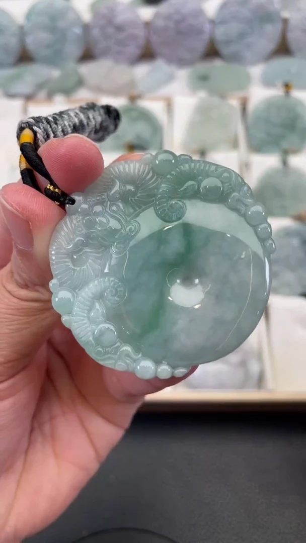 颈饰未镶嵌翡翠天然缅甸翡翠A货335
