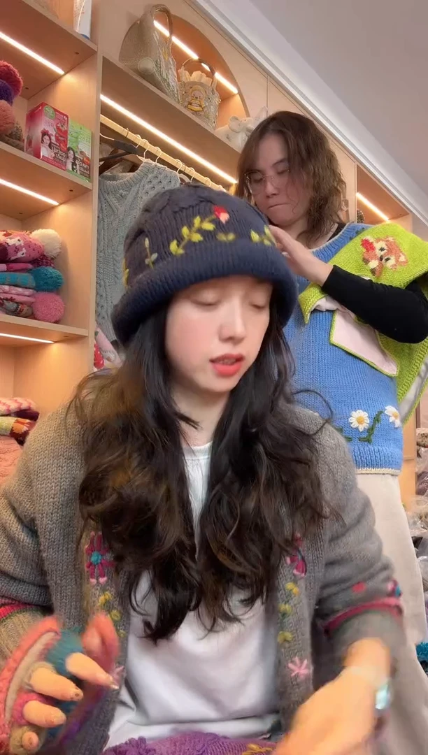 羊毛蜜*美利奴蓝色刺绣渔夫帽