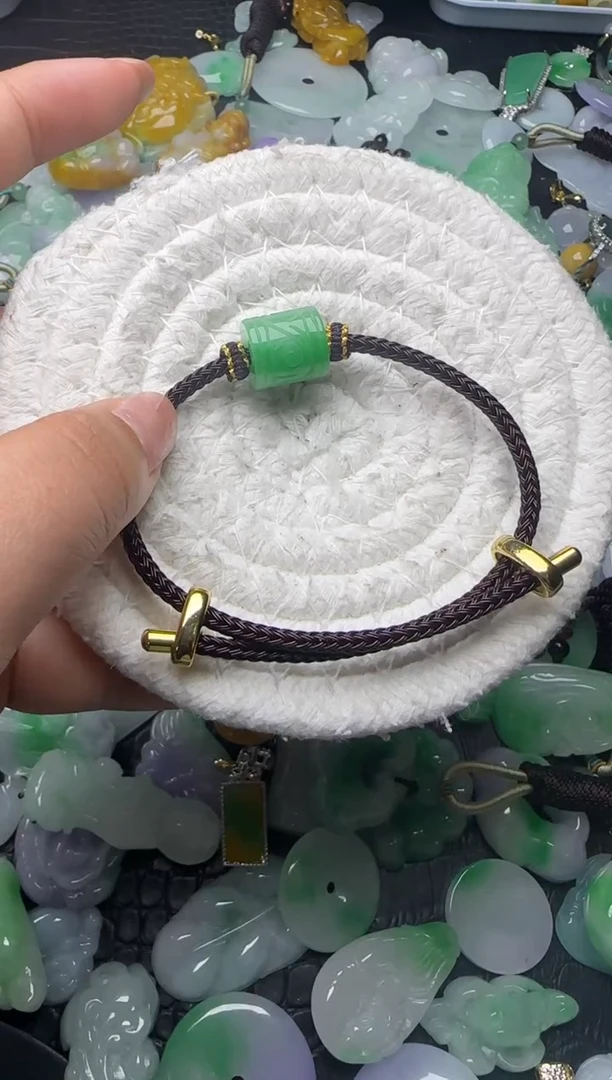 颈饰未镶嵌翡翠缅甸翡翠吊坠