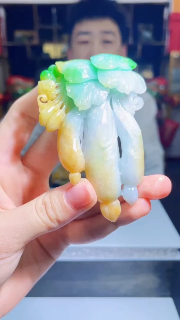 【闪购商品】翡翠吊坠(不含链)未镶嵌S181