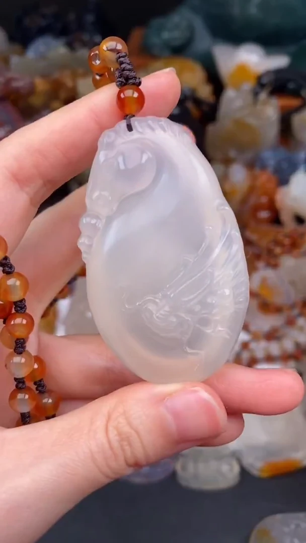 未镶嵌颈饰玛瑙/玉髓AA