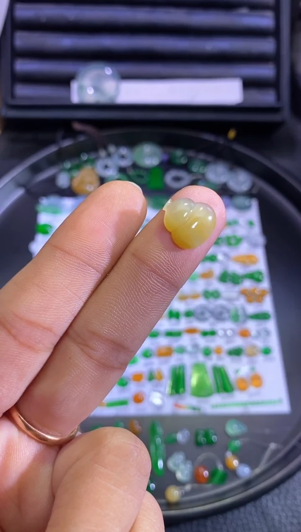 未镶嵌挂件翡翠葫芦