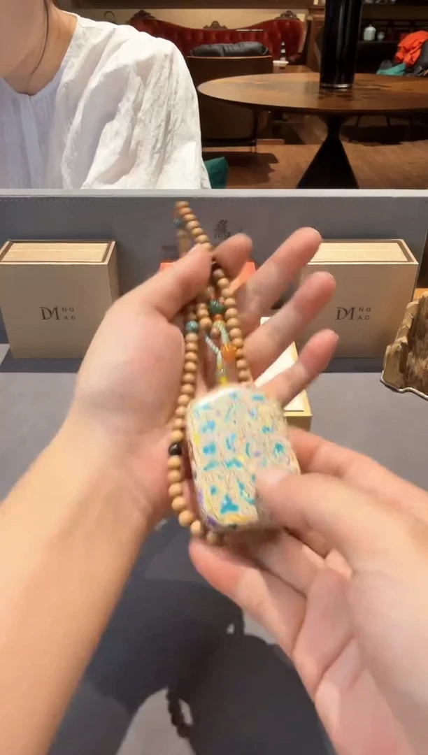 大漆牌子搭配挂件