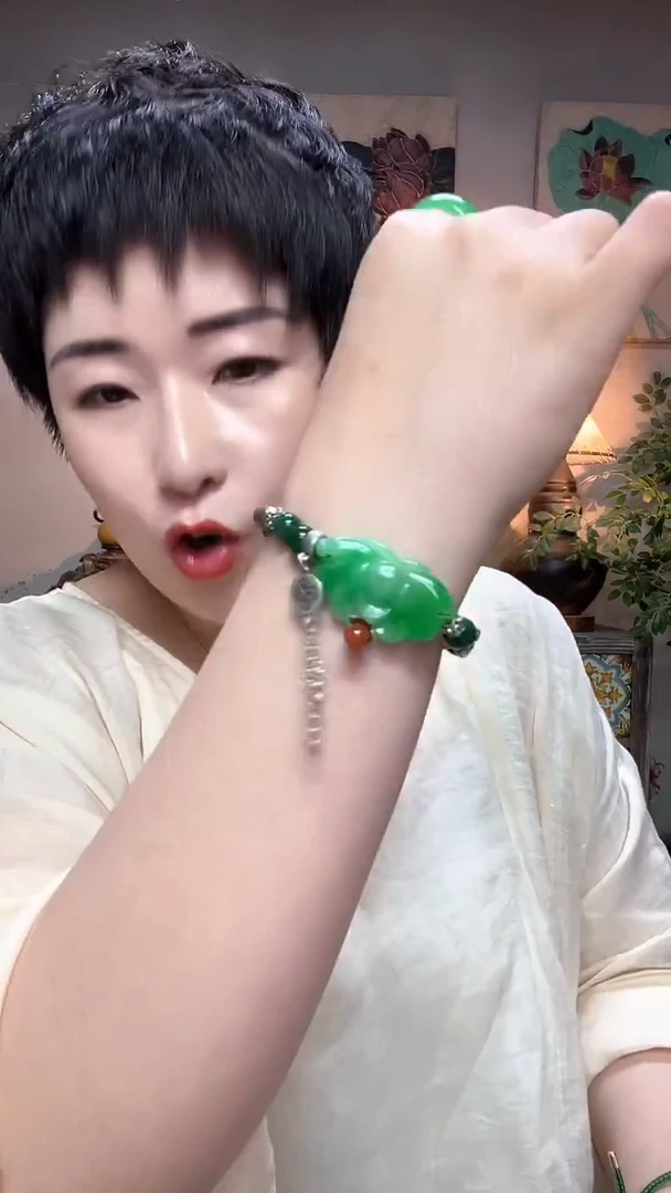 吊坠(赠链)合金翡翠609