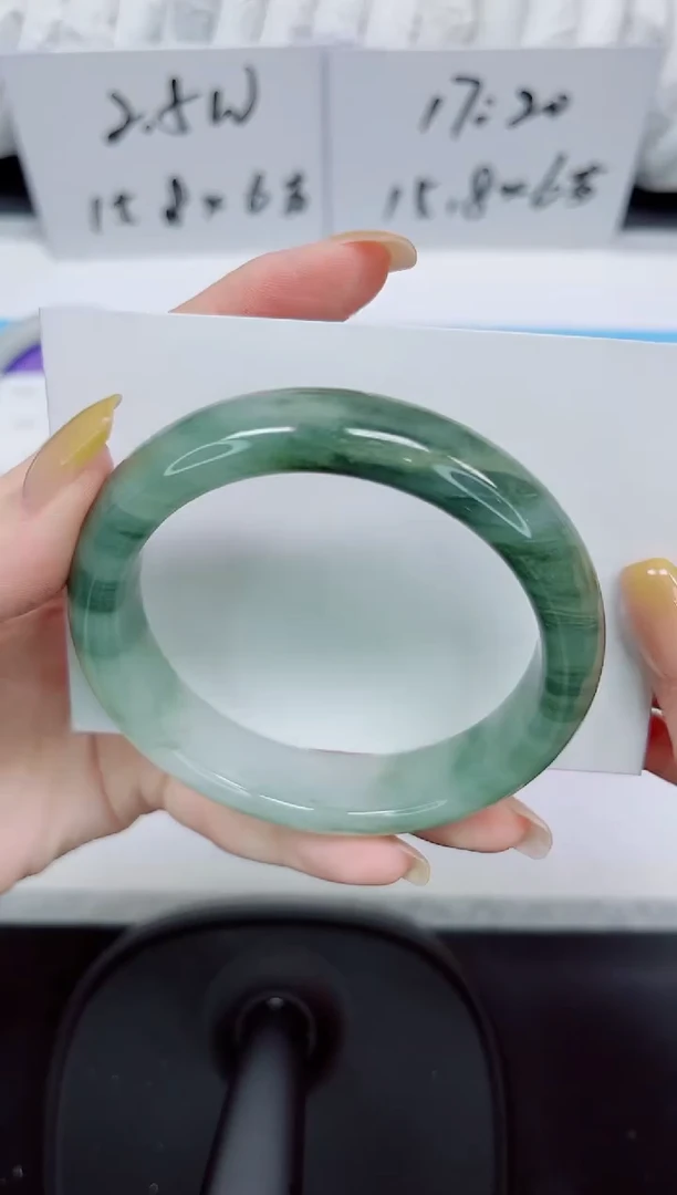 石英质玉手镯未镶嵌212