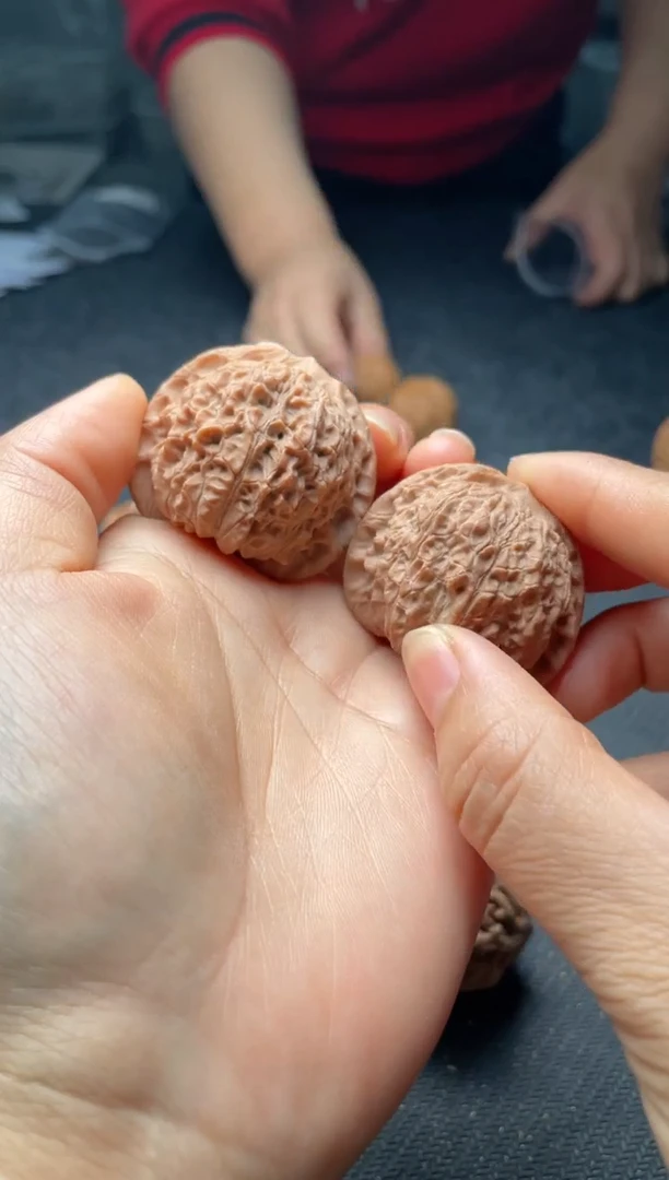 把件文玩核桃w221  血麒麟    40尺