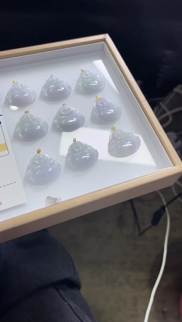 颈饰18K金镶嵌翡翠V205 /多样性发一件/