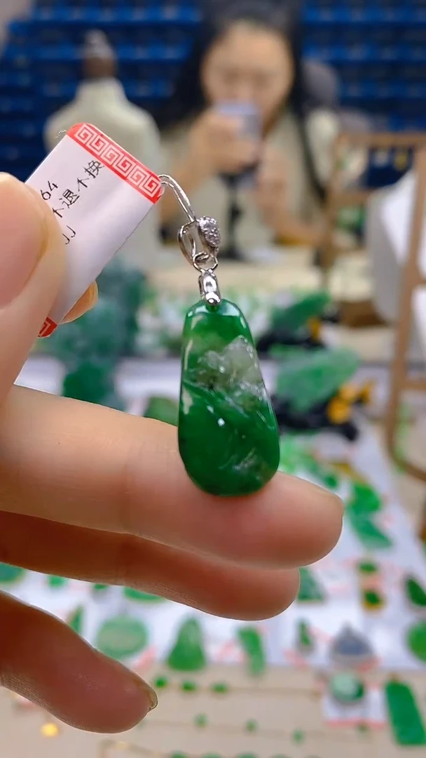 颈饰未镶嵌翡翠新号开播 全场乱卖