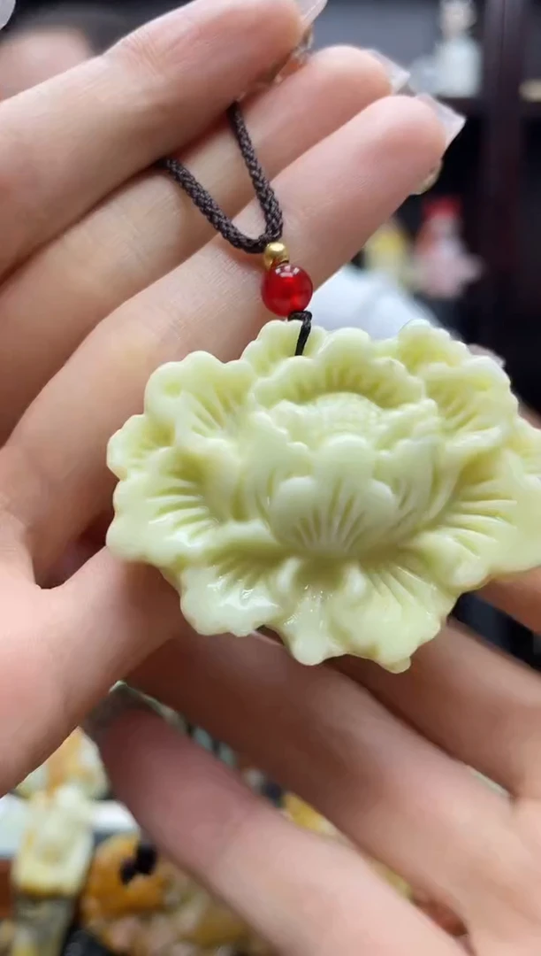 未镶嵌岫玉吊坠·