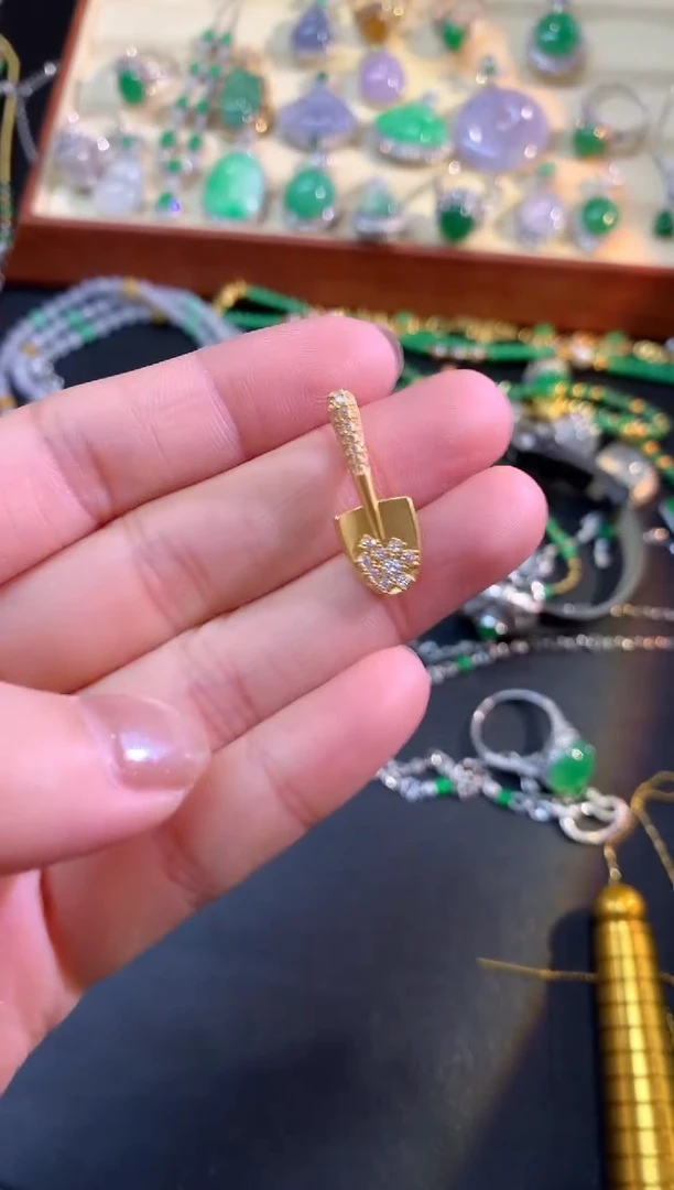 吊坠(不含链)18K金吊坠|350
