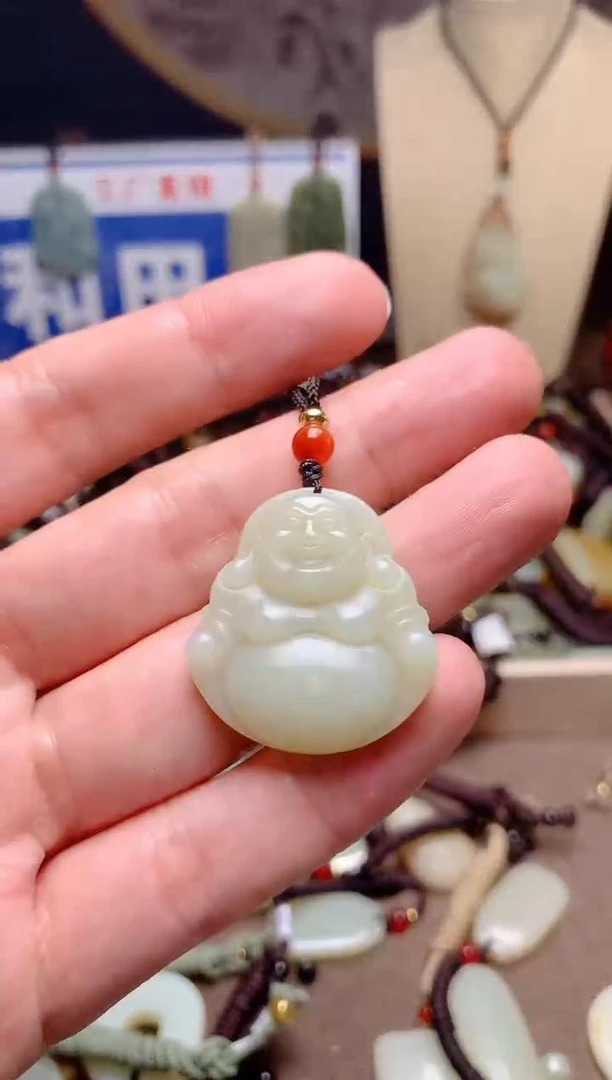 和田玉未镶嵌颈饰1