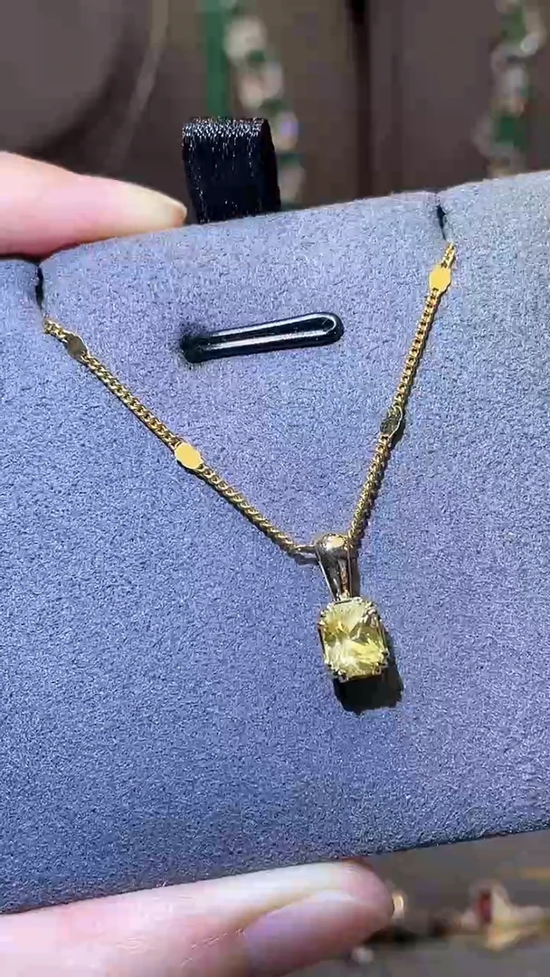 彩色蓝宝石吊坠(不含链)18K金镶嵌1.12ct