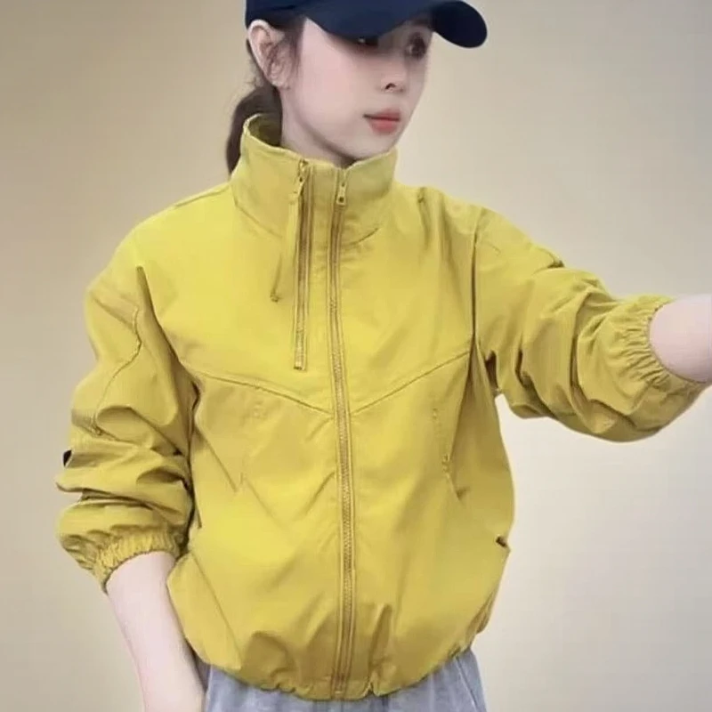 冲锋衣女春秋季短款外套运动小个子2025新款爆款洋气夹克女上衣网