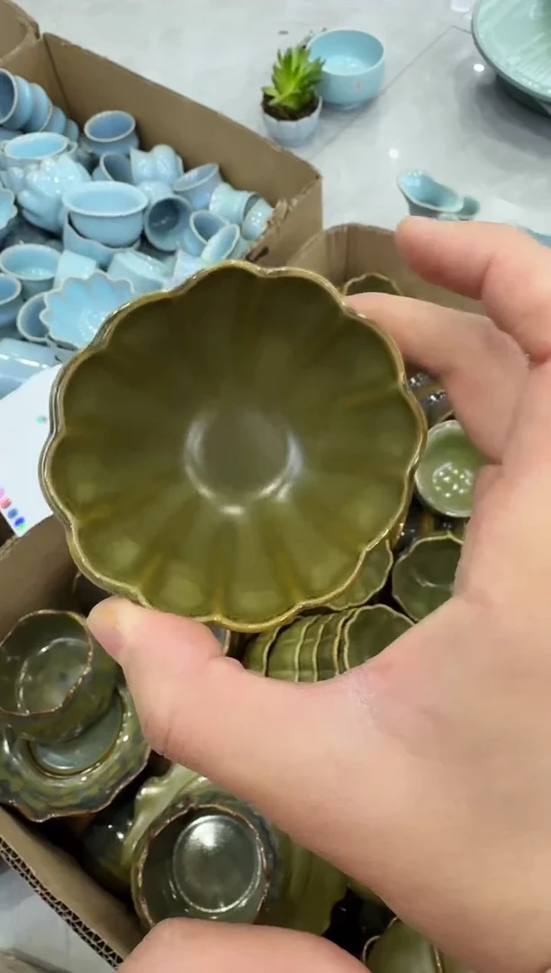 【闪购商品】杯茶叶末菊瓣杯大瑕