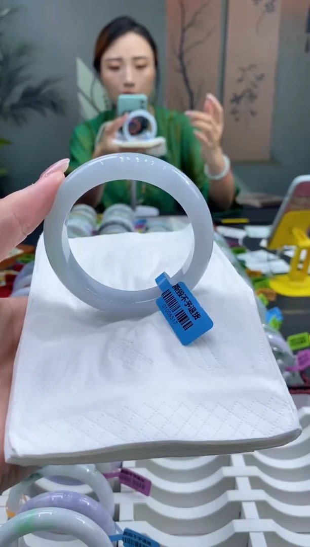 未镶嵌手镯翡翠000039077