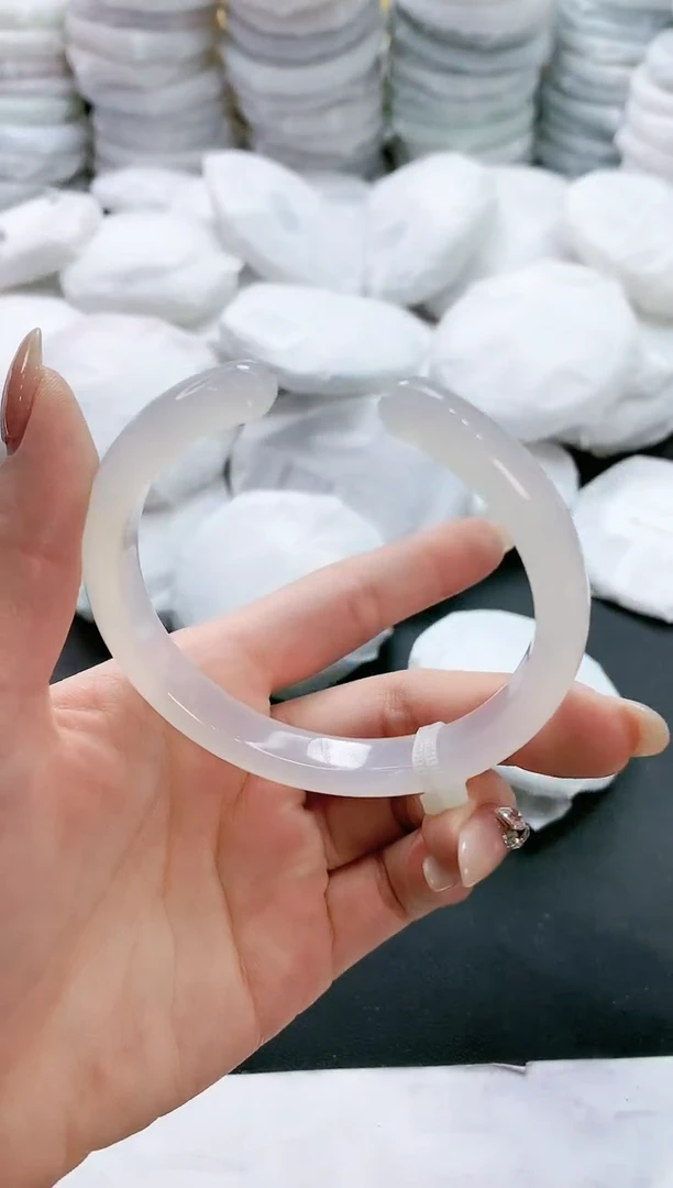 【闪购商品】玛瑙/玉髓手镯未镶嵌527