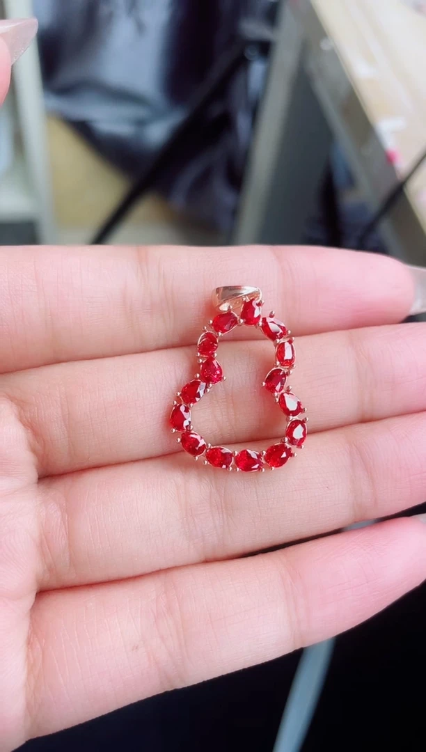 【闪购商品】彩色蓝宝石颈饰银S925镶嵌吊坠