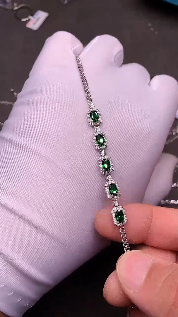 【闪购商品】透辉石手链银S925镶嵌......