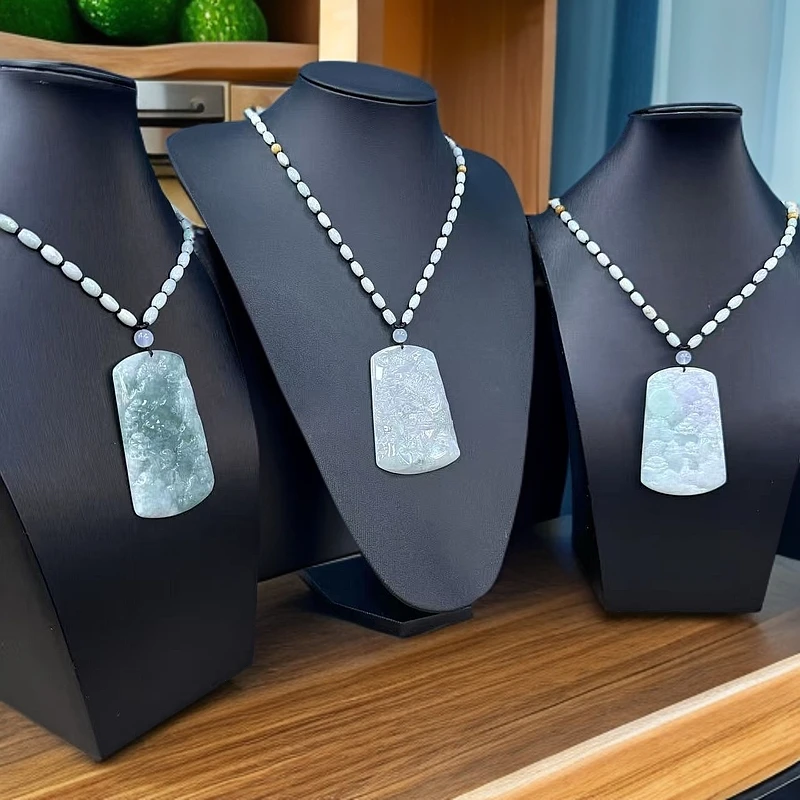 【杰缘珠宝】A货翡翠双面雕大山水牌吊坠 多样性