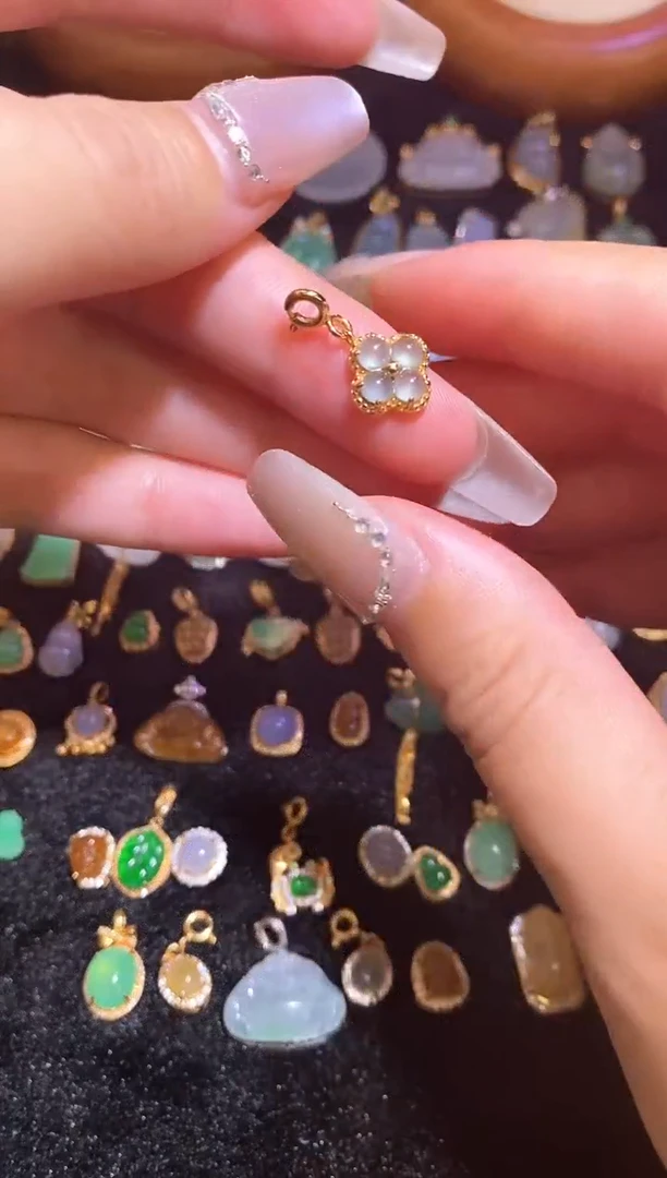 颈饰银S925镶嵌翡翠天然a货翡翠