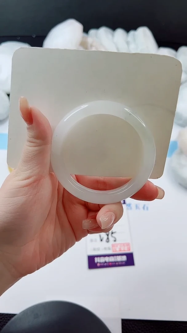 未镶嵌手镯石英质玉多样性发货V85