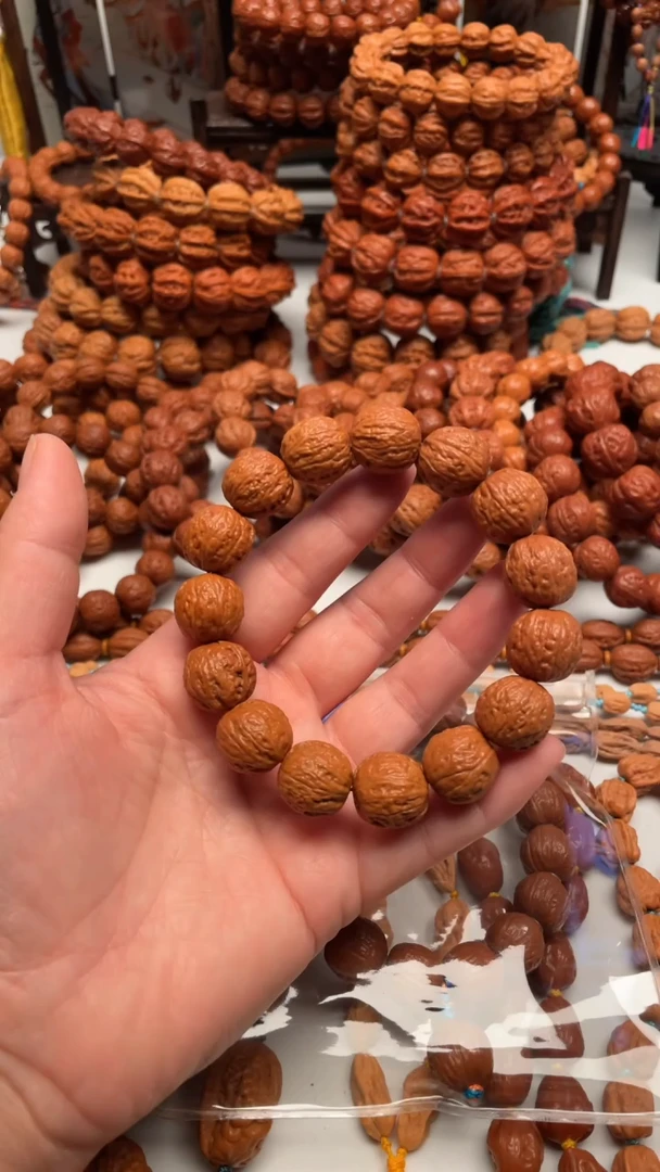 手串桃核爱****刚小核桃