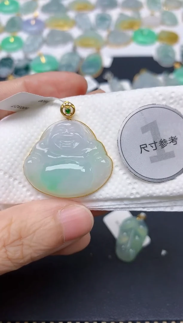 翡翠18K金镶嵌颈饰天然缅甸A货翡翠