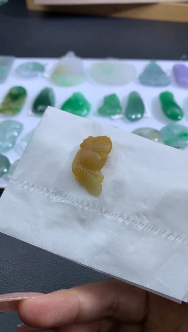 【闪购商品】定制翡翠未镶嵌翡翠